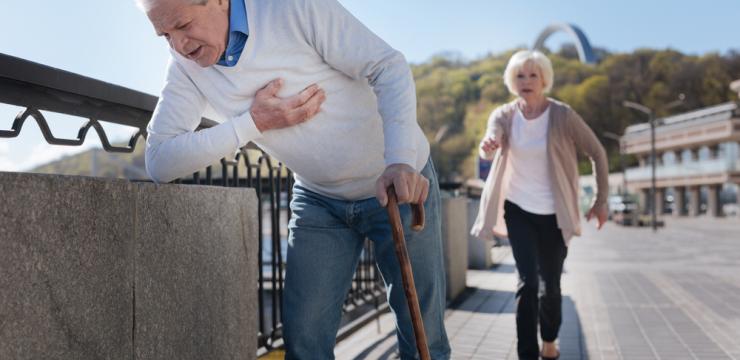Beeinflussen cholesterinsenkende Statine die Mortalitätsraten? Nicht wirklich. Beeinflussen cholesterinsenkende Statine die Mortalitätsraten? Nicht wirklich. Da Statine nur marginal zur Senkung der Sterblichkeit durch koronare Herzkrankheit beitragen, ist es praktisch unmöglich, die Bedeutung von Statinen im Hinblick auf kardiovaskuläre Mortalität nachzuweisen.
